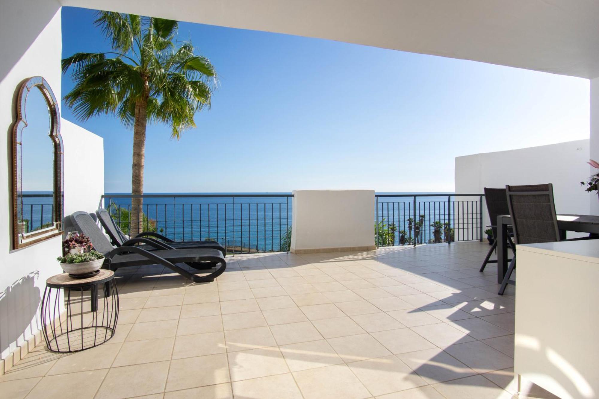 Beautiful Apartment With Stunning Sea Views And A Large Terrace! Torrox Eksteriør billede